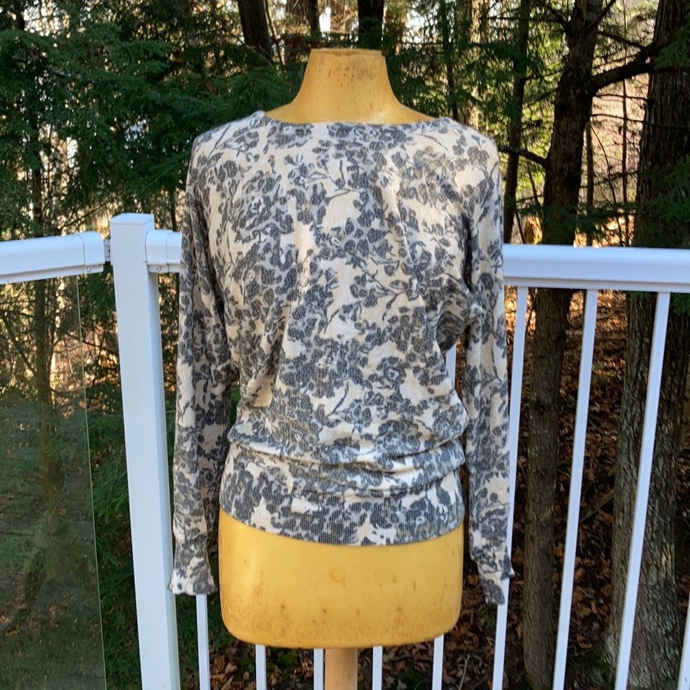 Women’s Mismash m sparkle sweater